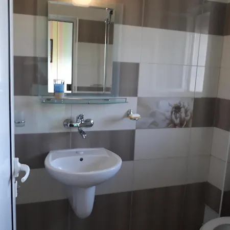 بيت ضيافة за гости бранко и приятели